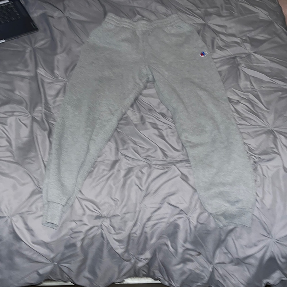 size medium gray champion sweat pants